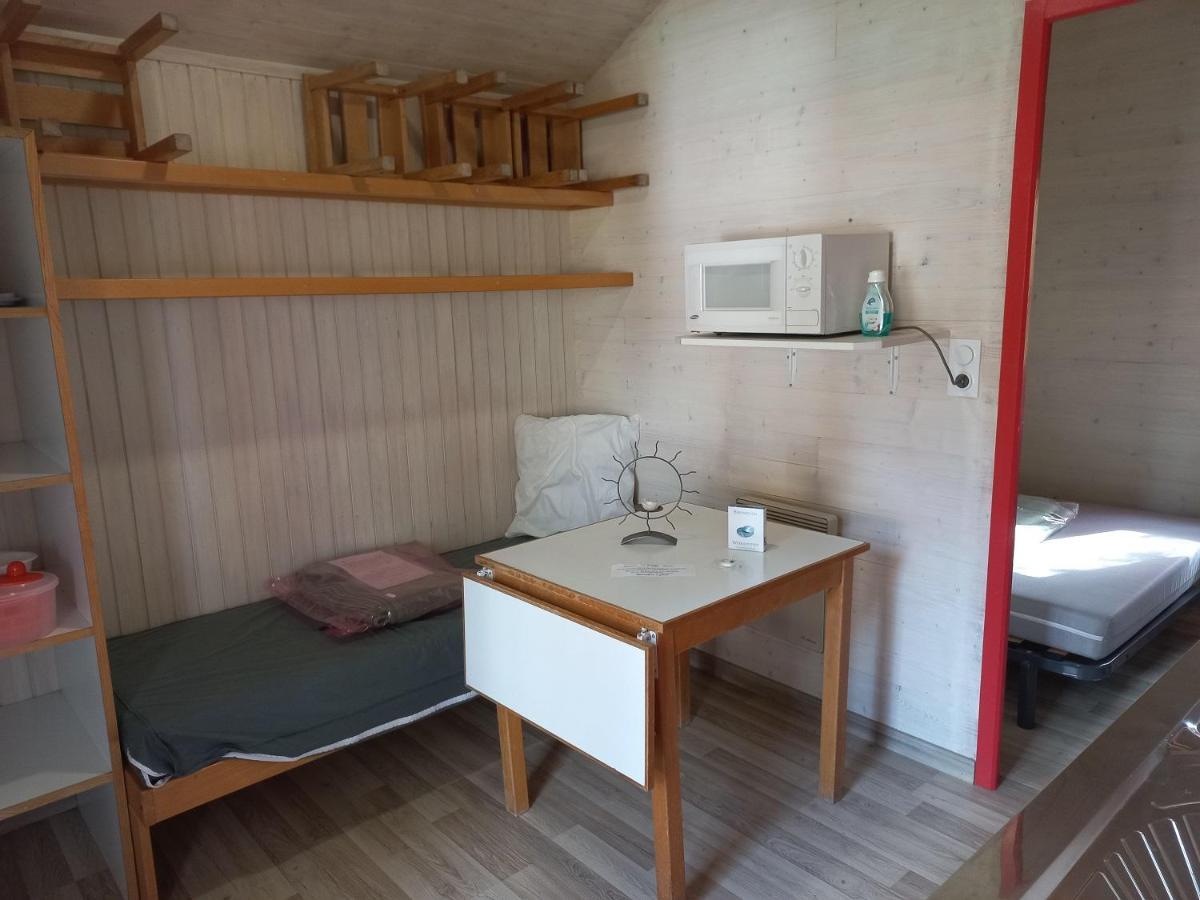 Camping Les Feuilles Chauffailles Extérieur photo