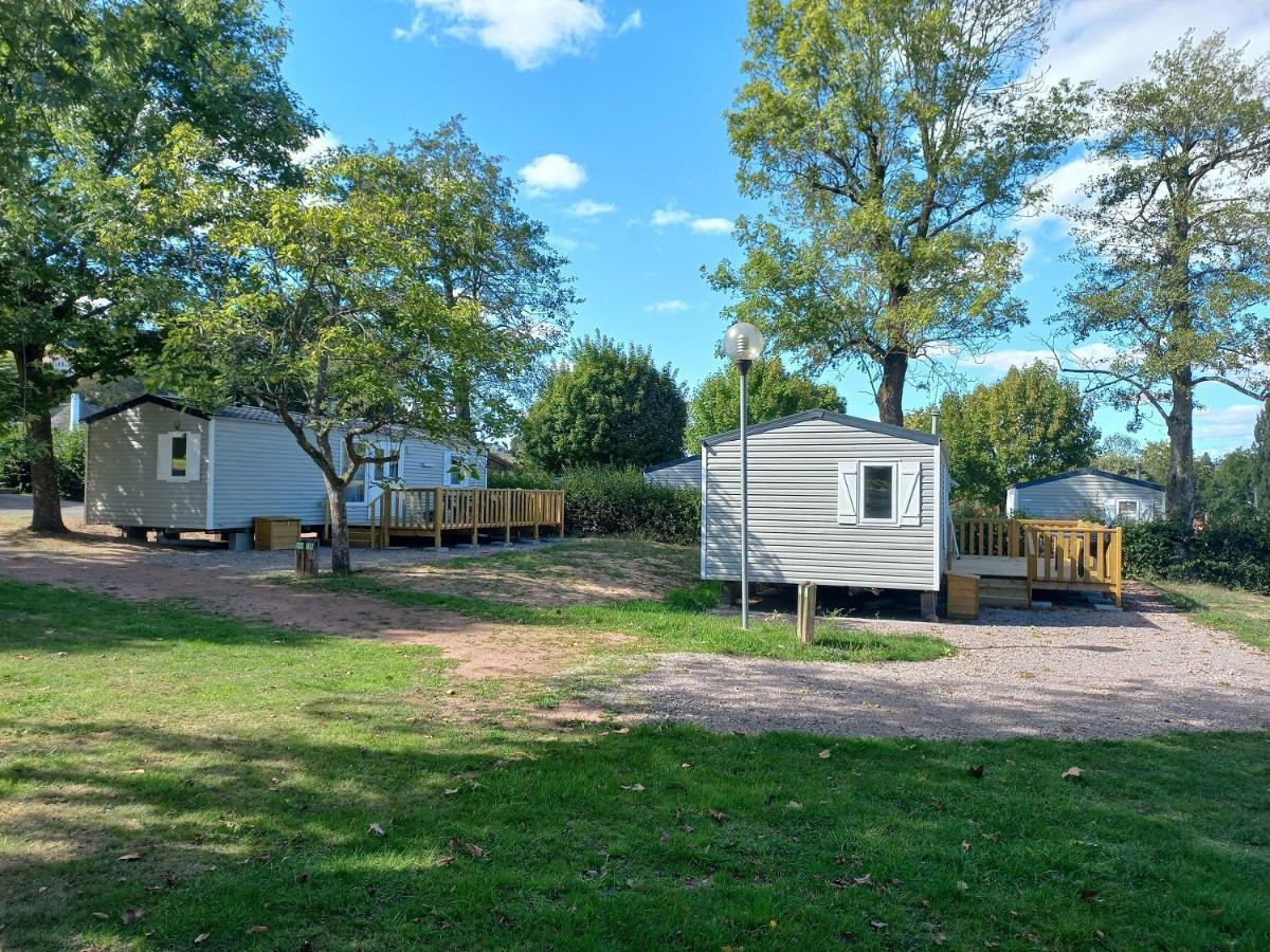 Camping Les Feuilles Chauffailles Extérieur photo
