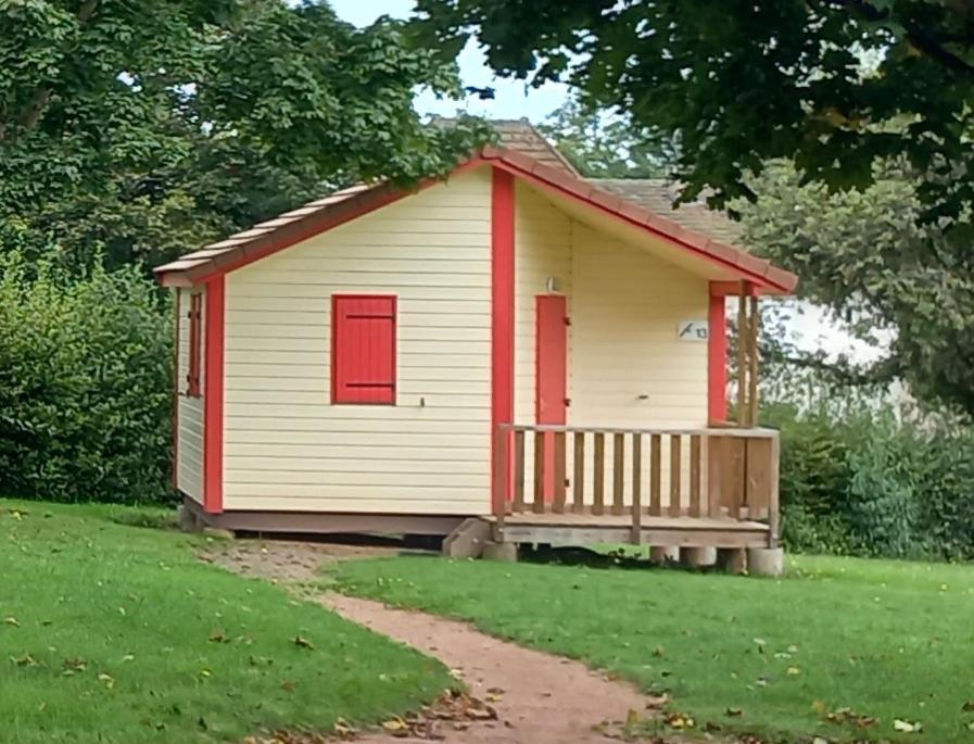 Camping Les Feuilles Chauffailles Extérieur photo