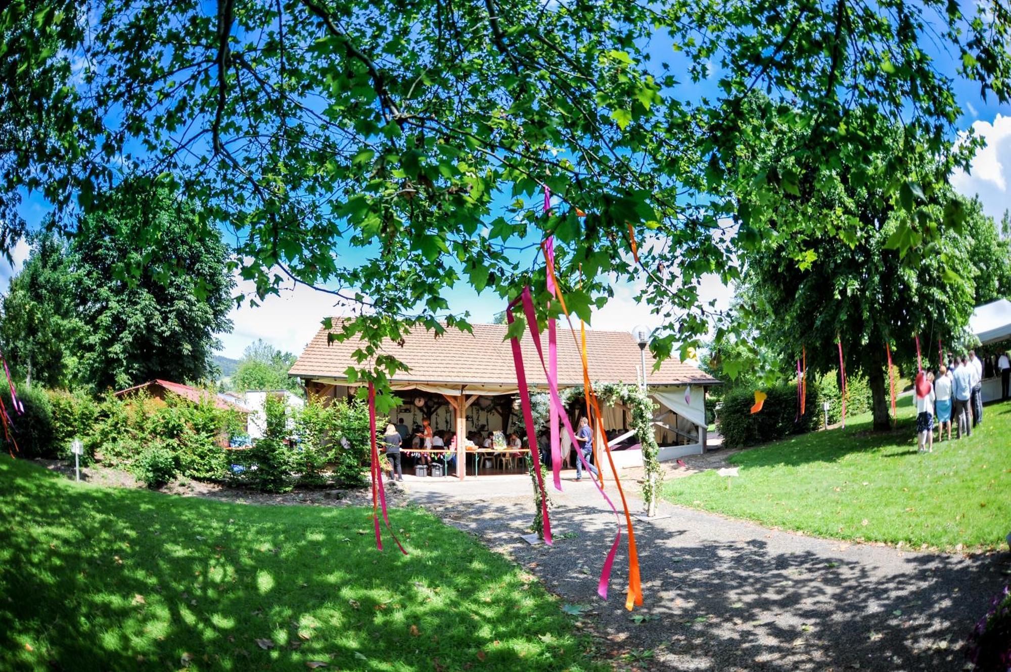 Camping Les Feuilles Chauffailles Extérieur photo